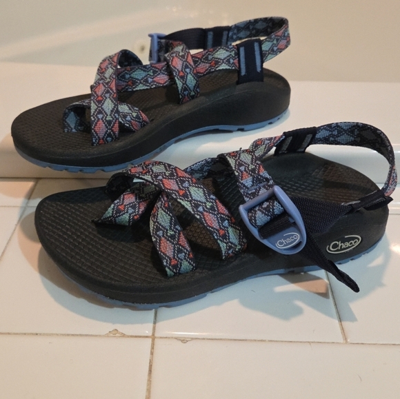 Chaco Cloud Women's Sandals Size 6 Multi Color Straps Performance Footwear - Picture 1 of 11